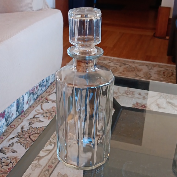 ITALIAN BORMIOLI DECANTER - Picture 1 of 2